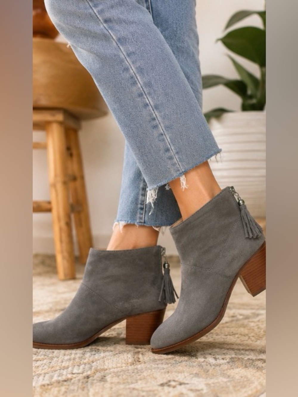 TOMS Gray Suede Leather Ankle Booties Tassel Back Zip Women’s Size 8 NWOT